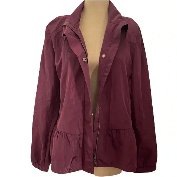 LOFT Jackets & Blazers - 🔥3x Host Pick🔥 Ann Taylor Loft peplum windbreaker